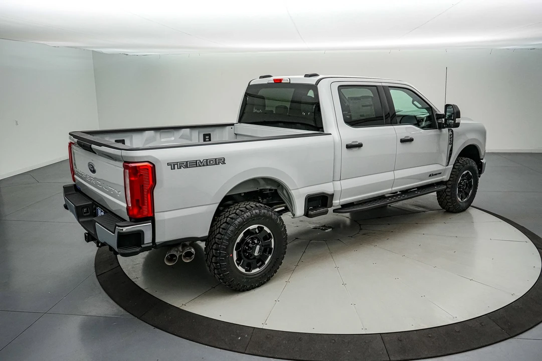 2026 Ford Super Duty 5th Gen - Image 5 of 26