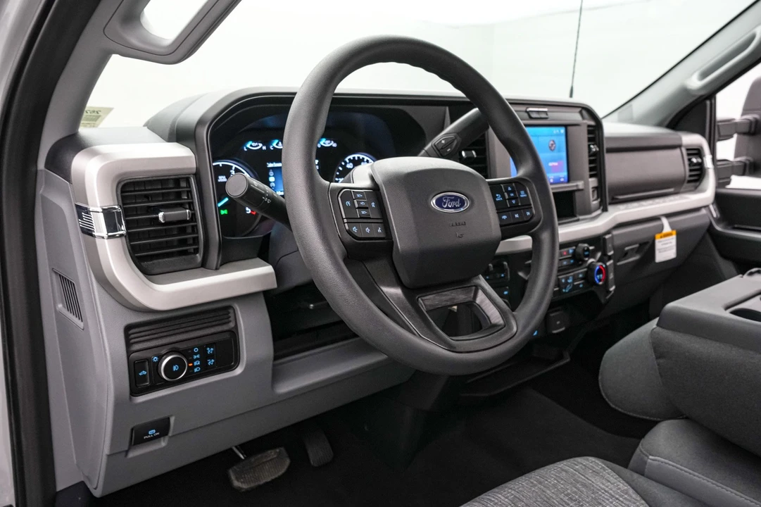 2026 Ford Super Duty 5th Gen - Image 16 of 26
