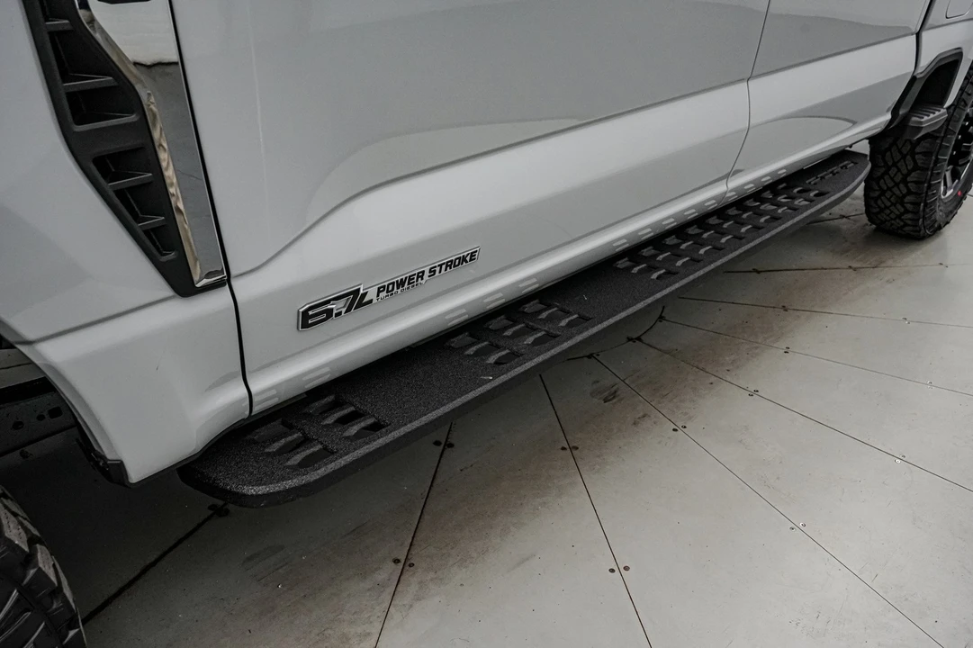 2026 Ford Super Duty 5th Gen - Image 13 of 26