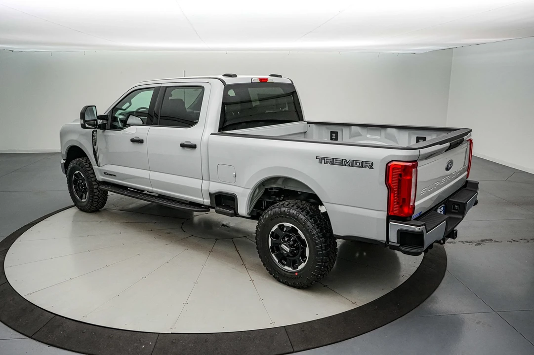 2026 Ford Super Duty 5th Gen - Image 8 of 26