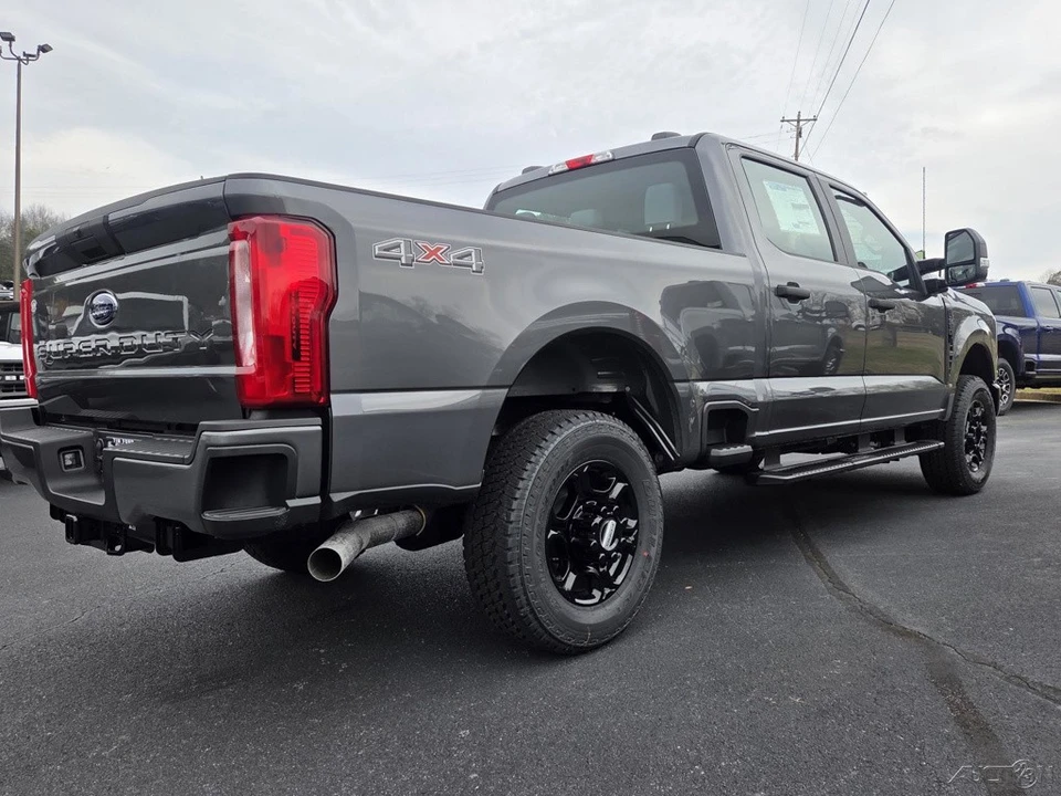 2026 Ford Super Duty 5th Gen - Image 15 of 21