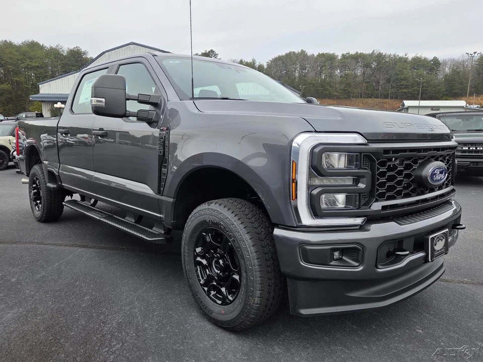 2026 Ford Super Duty 5th Gen - Image 2 of 21