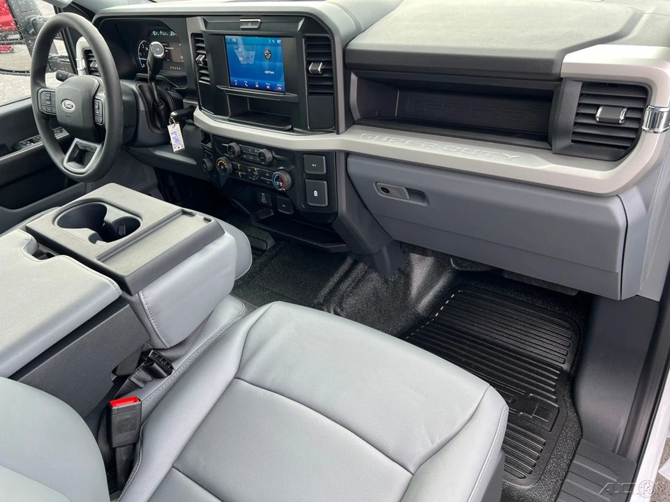 2026 Ford Super Duty 5th Gen - Image 19 of 21