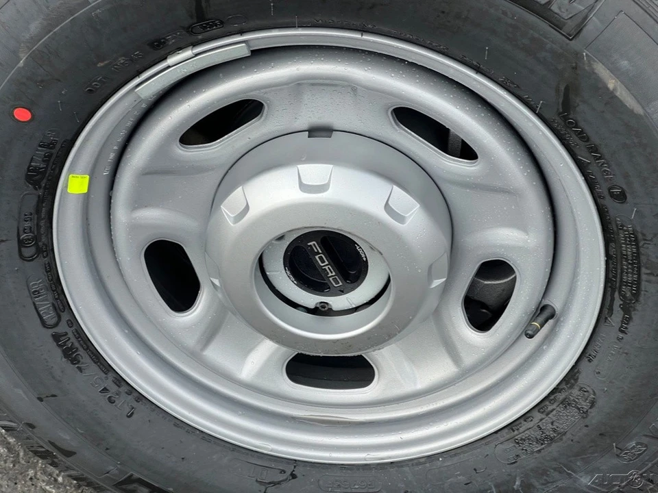 2026 Ford Super Duty 5th Gen - Image 13 of 21