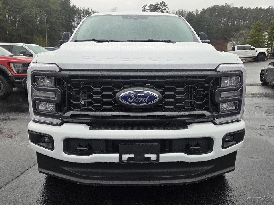 2026 Ford Super Duty 5th Gen - Image 9 of 21