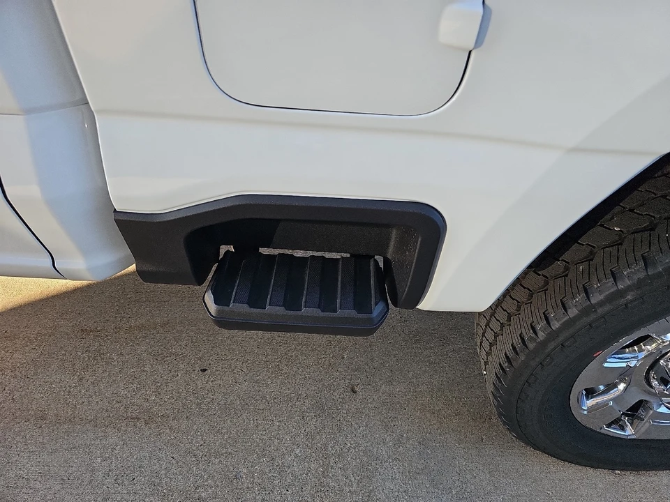 2026 Ford Super Duty 5th Gen - Image 20 of 21