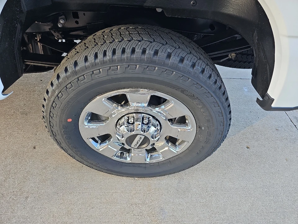 2026 Ford Super Duty 5th Gen - Image 19 of 21