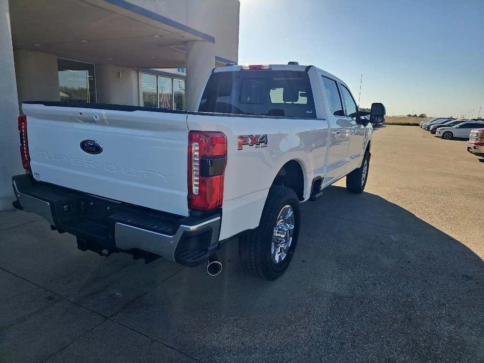 2026 Ford Super Duty 5th Gen - Image 15 of 21