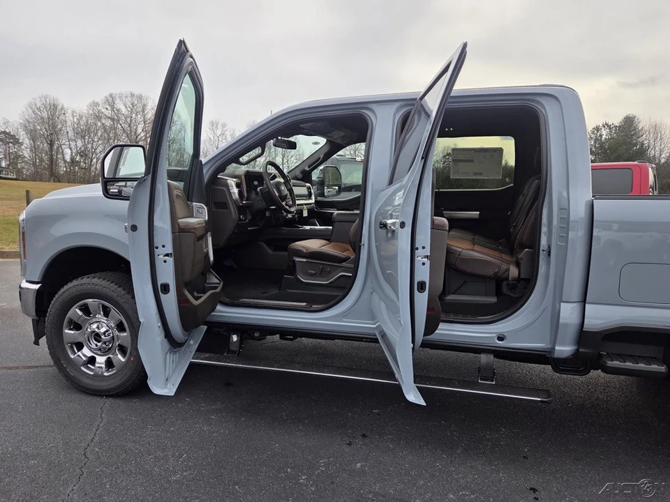 2026 Ford Super Duty 5th Gen - Image 17 of 21