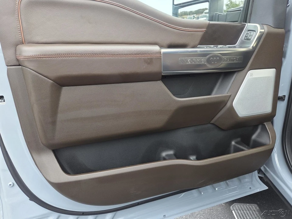 2026 Ford Super Duty 5th Gen - Image 19 of 21
