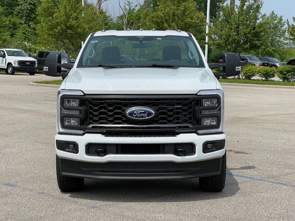 2026 Ford Super Duty 5th Gen - Image 10 of 12