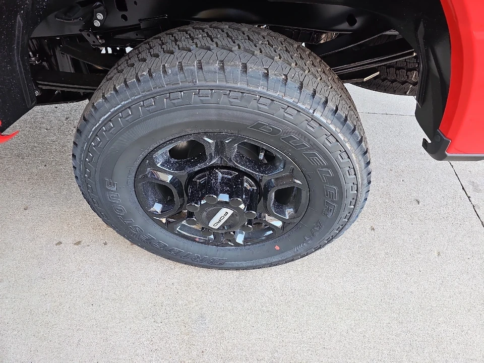 2026 Ford Super Duty 5th Gen - Image 17 of 21
