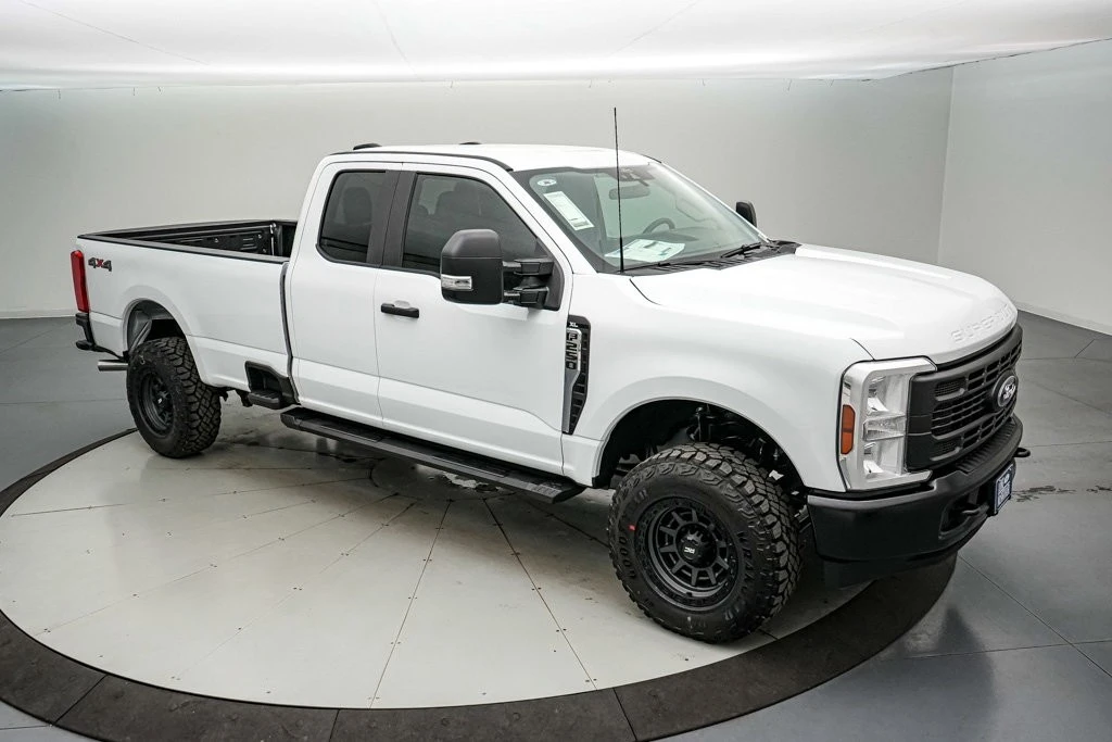 2026 Ford Super Duty 5th Gen - Image 2 of 21