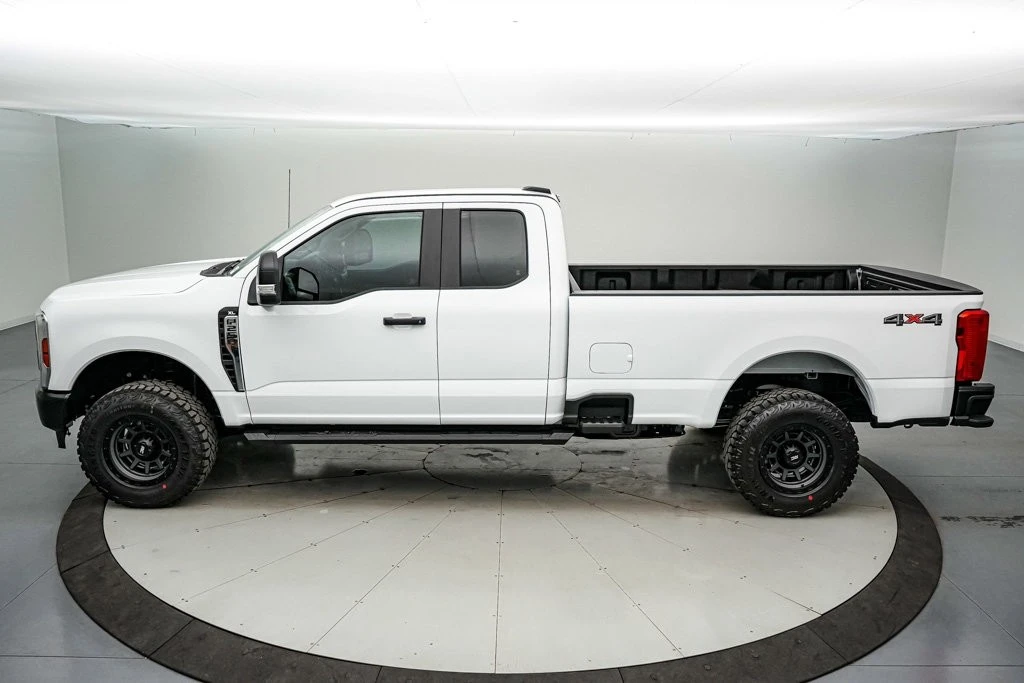 2026 Ford Super Duty 5th Gen - Image 9 of 21