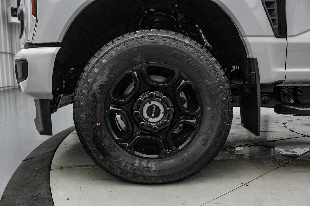 2026 Ford Super Duty 5th Gen - Image 12 of 21