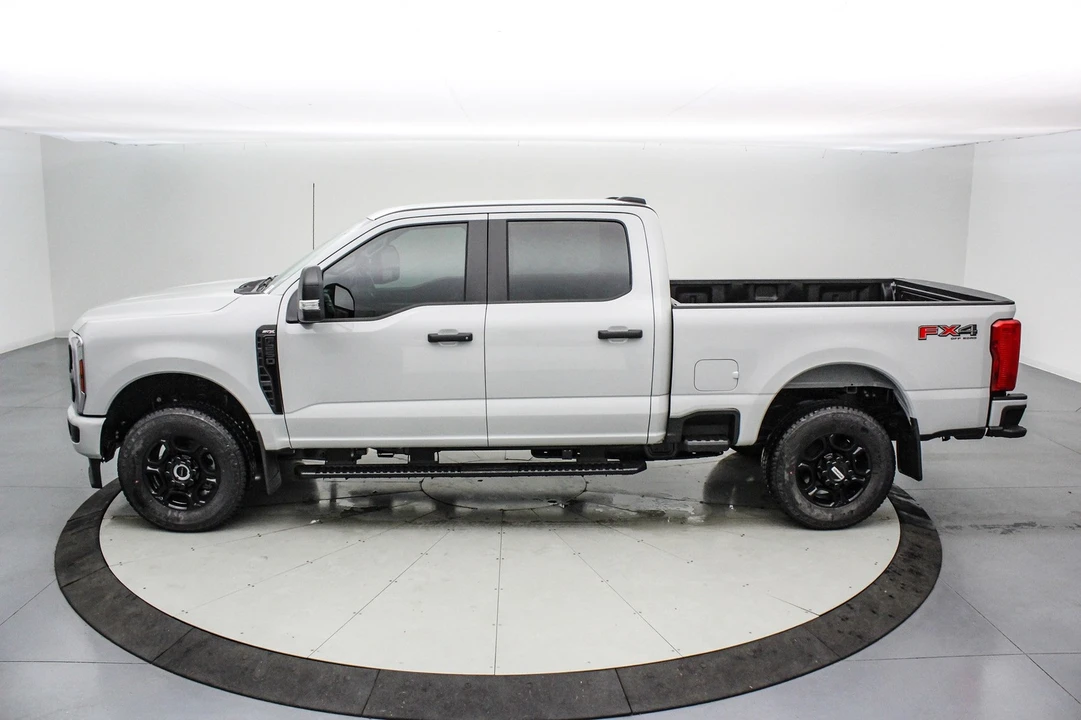 2026 Ford Super Duty 5th Gen - Image 9 of 21