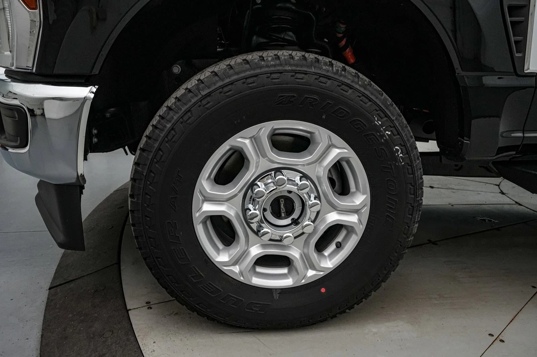 2026 Ford Super Duty 5th Gen - Image 12 of 21