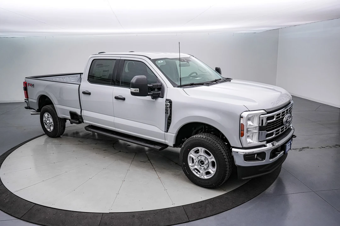 2026 Ford Super Duty 5th Gen - Image 2 of 21