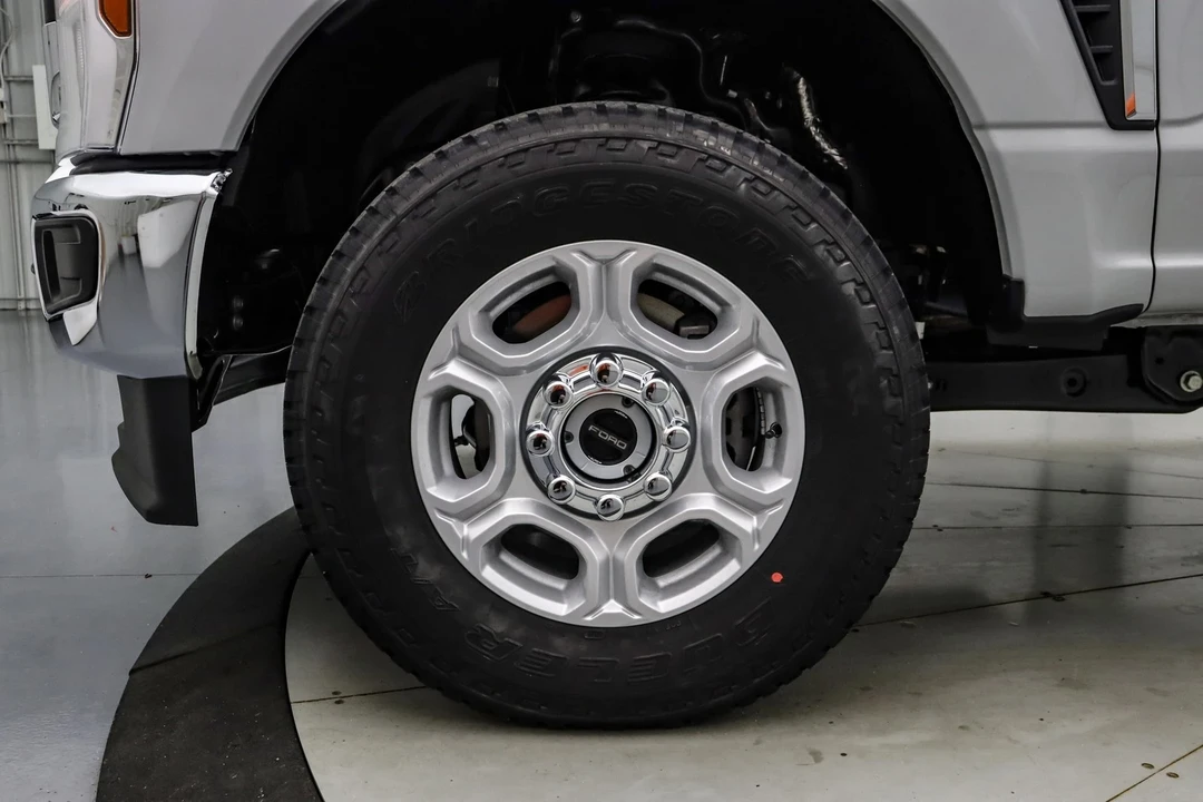2026 Ford Super Duty 5th Gen - Image 12 of 21