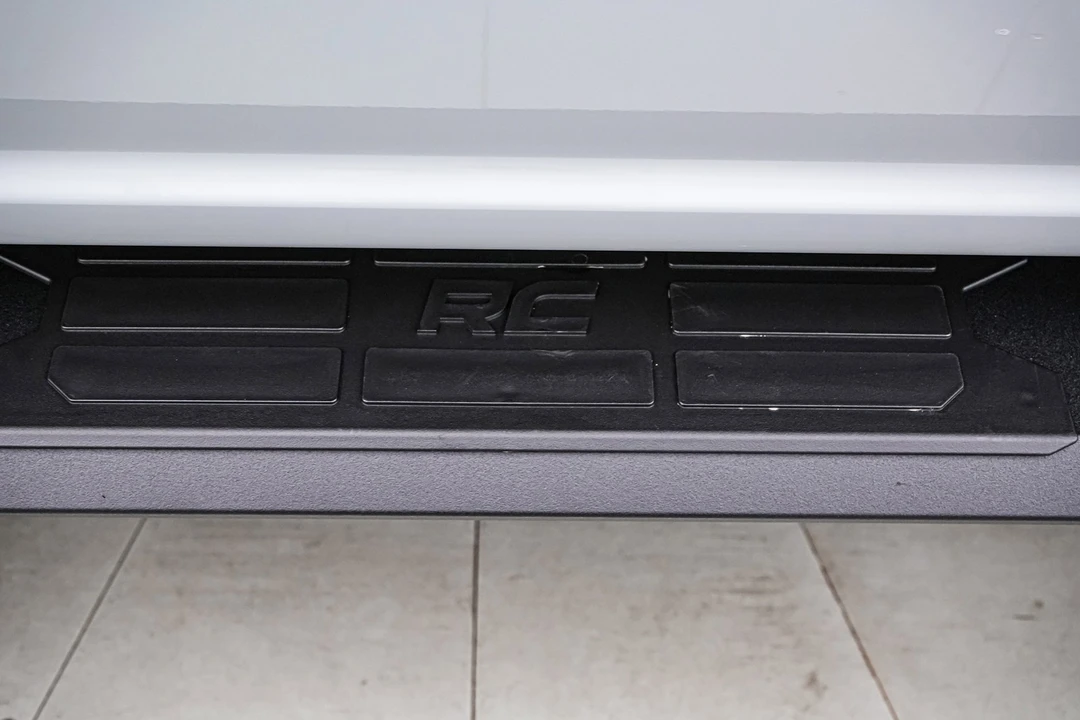 2026 Ford Super Duty 5th Gen - Image 13 of 21