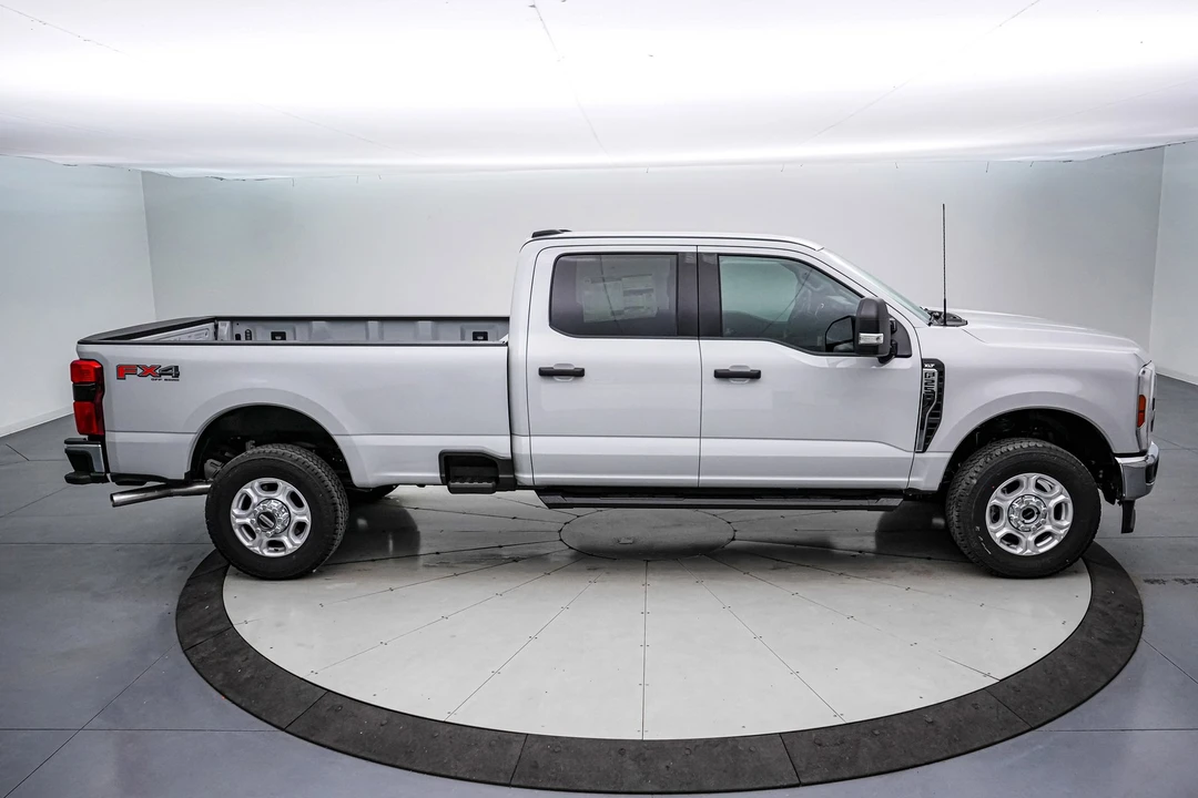 2026 Ford Super Duty 5th Gen - Image 4 of 21