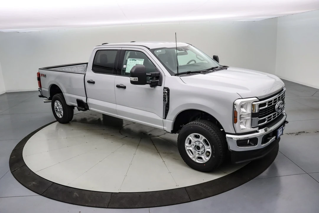 2026 Ford Super Duty 5th Gen - Image 2 of 21