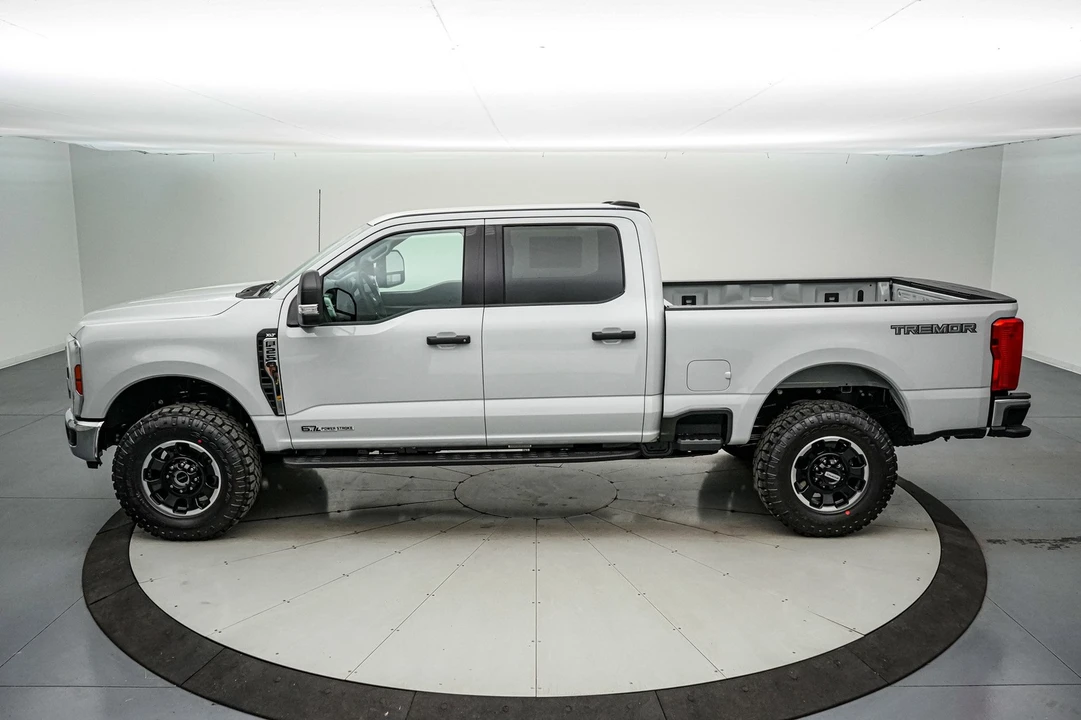 2026 Ford Super Duty 5th Gen - Image 9 of 21