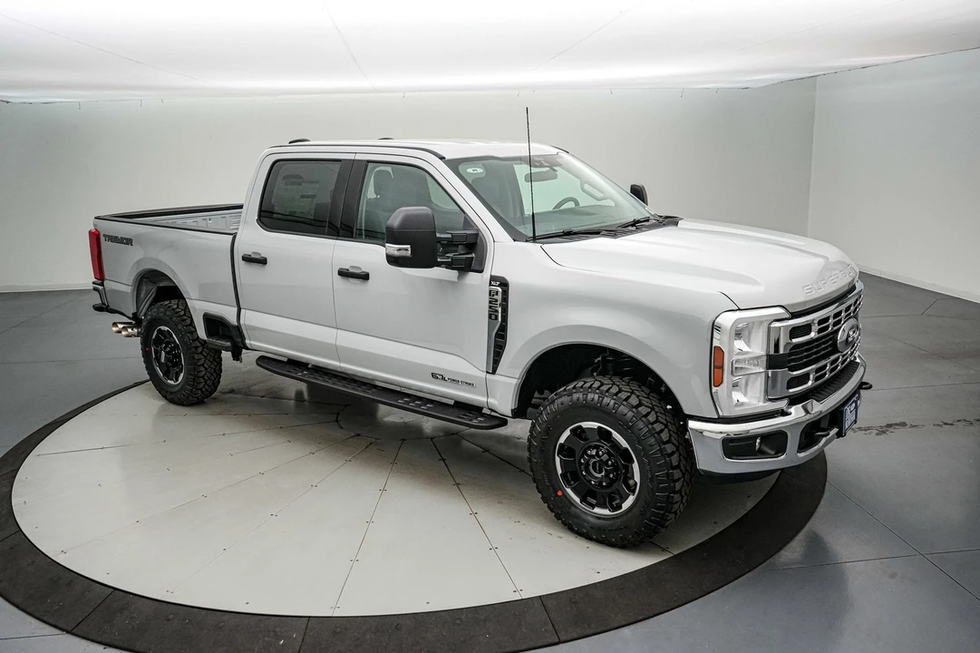 2026 Ford Super Duty 5th Gen - Image 2 of 21