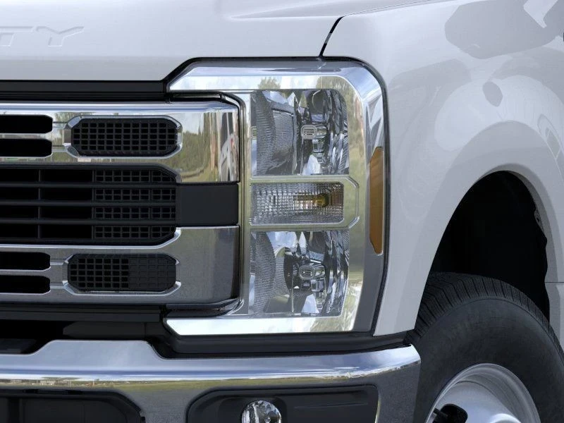 2026 Ford Super Duty 5th Gen - Image 18 of 21