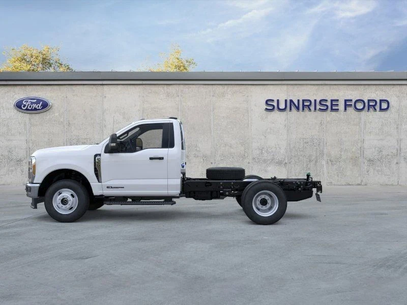 2026 Ford Super Duty 5th Gen - Image 3 of 21