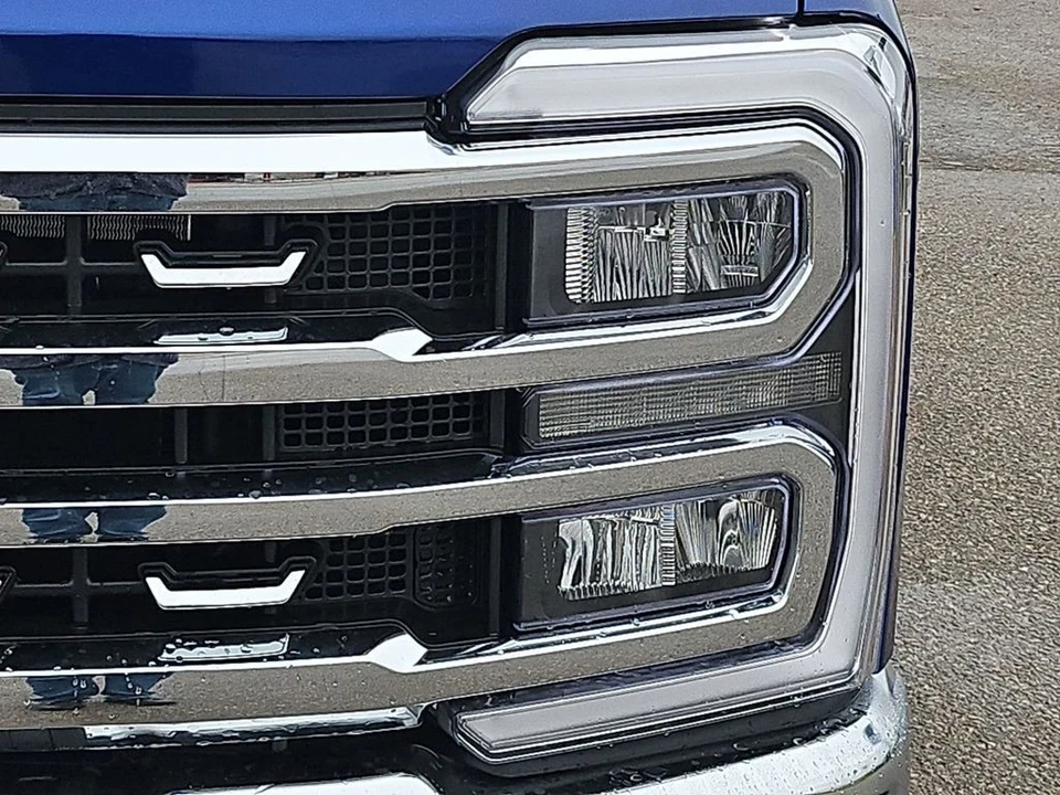 2026 Ford Super Duty 5th Gen - Image 18 of 21