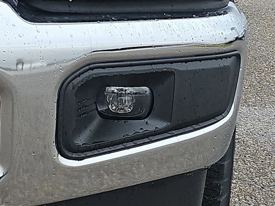 2026 Ford Super Duty 5th Gen - Image 19 of 21