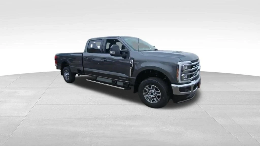 2026 Ford Super Duty 5th Gen - Image 2 of 21