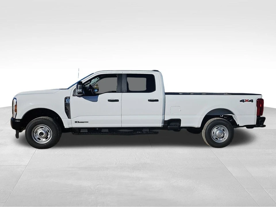2026 Ford Super Duty 5th Gen - Image 16 of 21