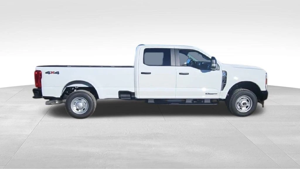 2026 Ford Super Duty 5th Gen - Image 9 of 21