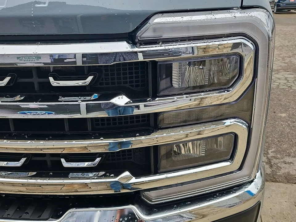 2026 Ford Super Duty 5th Gen - Image 18 of 21