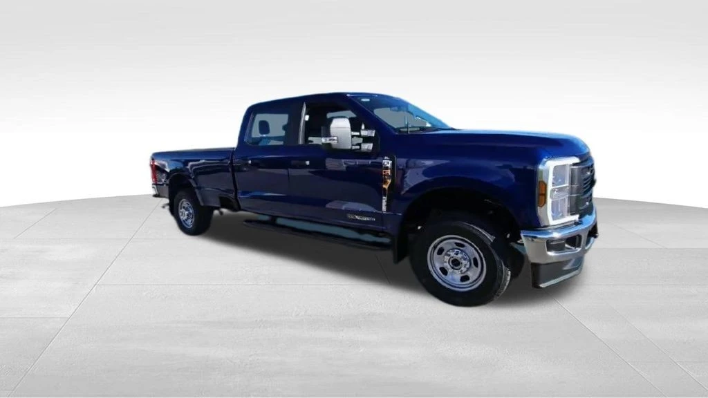 2026 Ford Super Duty 5th Gen - Image 2 of 21