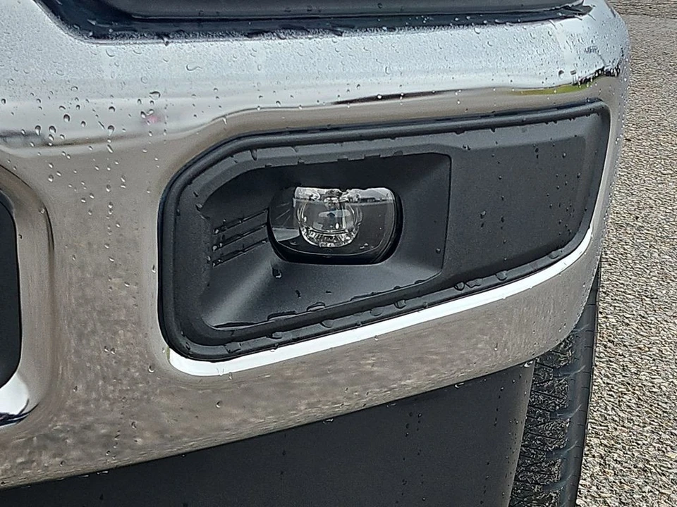 2026 Ford Super Duty 5th Gen - Image 19 of 21