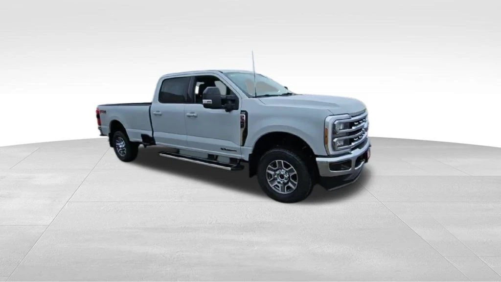2026 Ford Super Duty 5th Gen - Image 2 of 21