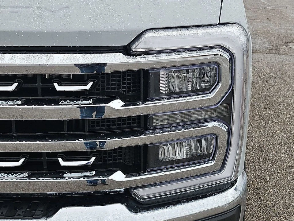 2026 Ford Super Duty 5th Gen - Image 18 of 21