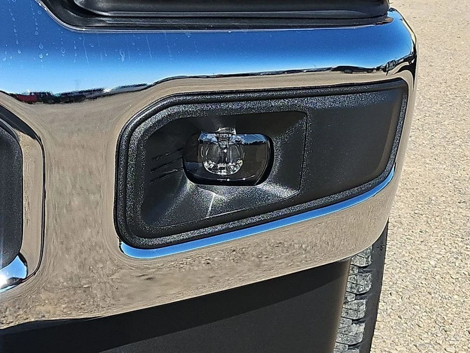 2026 Ford Super Duty 5th Gen - Image 19 of 21
