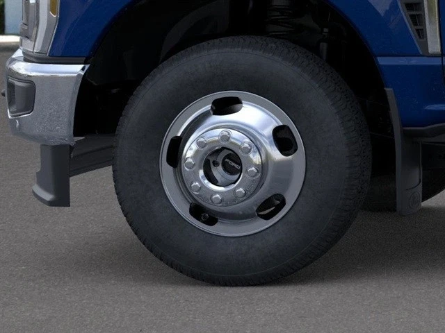 2026 Ford Super Duty 5th Gen - Image 19 of 21