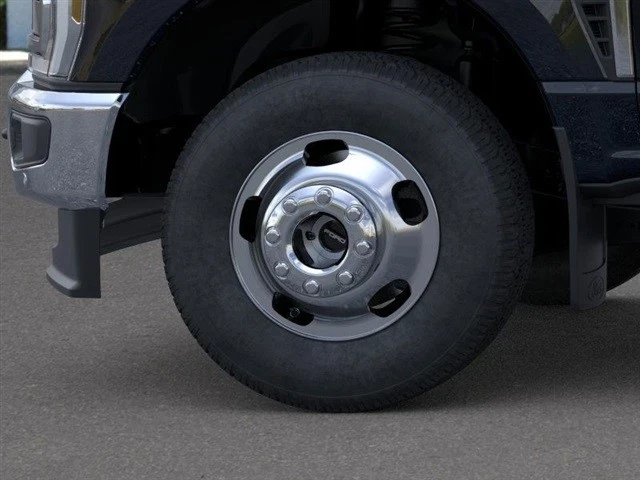 2026 Ford Super Duty 5th Gen - Image 19 of 21