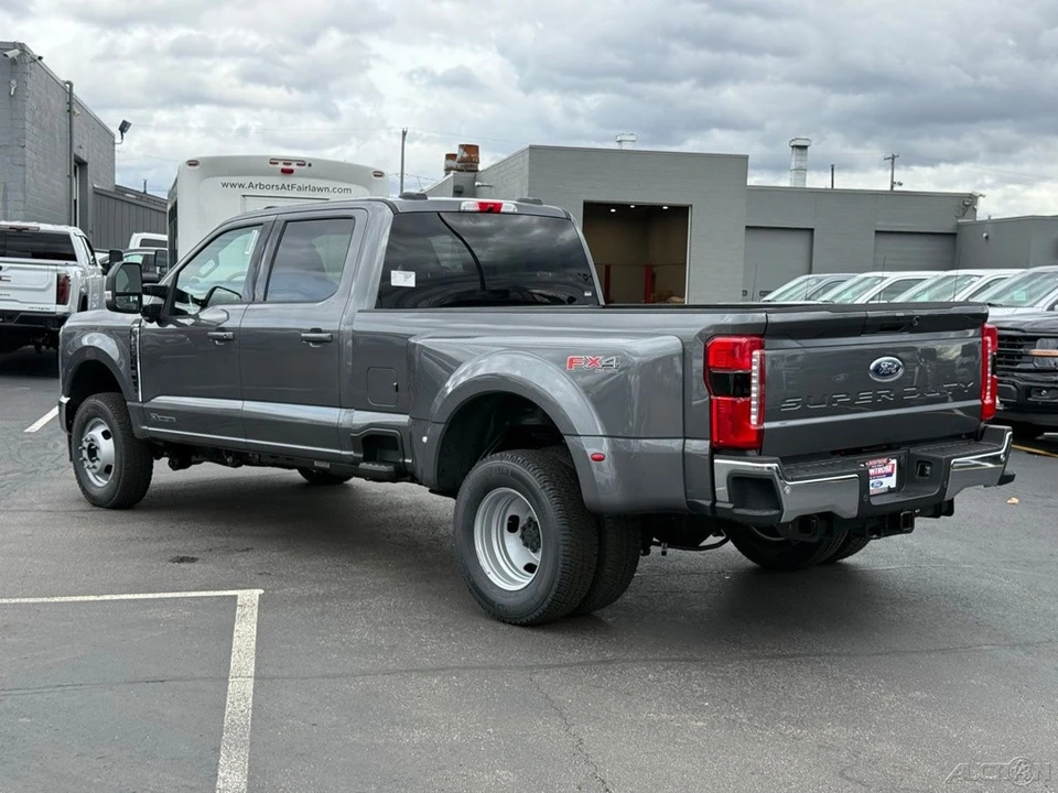 2026 Ford Super Duty 5th Gen - Image 3 of 12