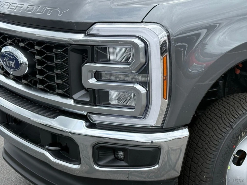 2026 Ford Super Duty 5th Gen - Image 11 of 12