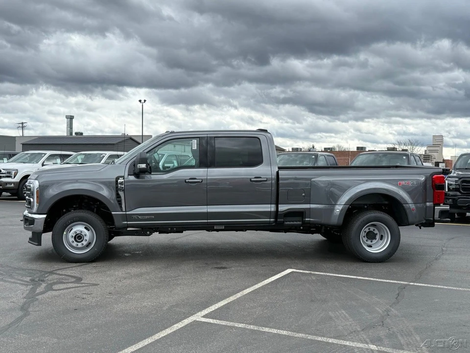 2026 Ford Super Duty 5th Gen - Image 2 of 12