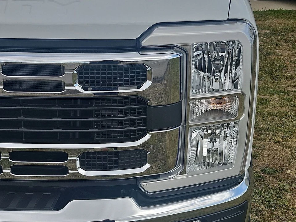 2026 Ford Super Duty 5th Gen - Image 18 of 21