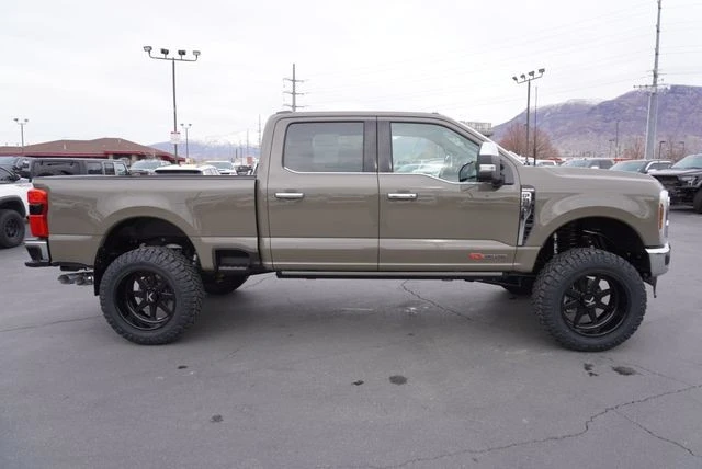 2026 Ford Super Duty 5th Gen - Image 16 of 21