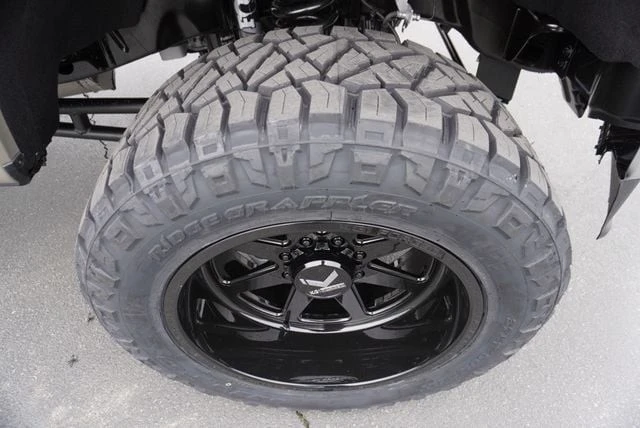 2026 Ford Super Duty 5th Gen - Image 19 of 21