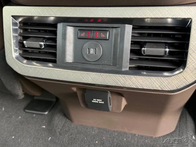 2026 Ford Super Duty 5th Gen - Image 18 of 21